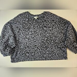 Time & Tru Cropped Sweater‎ Womens Large Black Grey Cheetah Print Comfor…